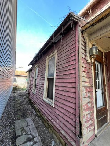 218 Granville Street, Newark, OH 43055