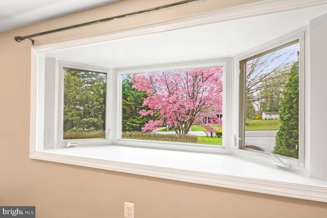 6212 LONG MEADOW DR, Sykesville, MD 21784
