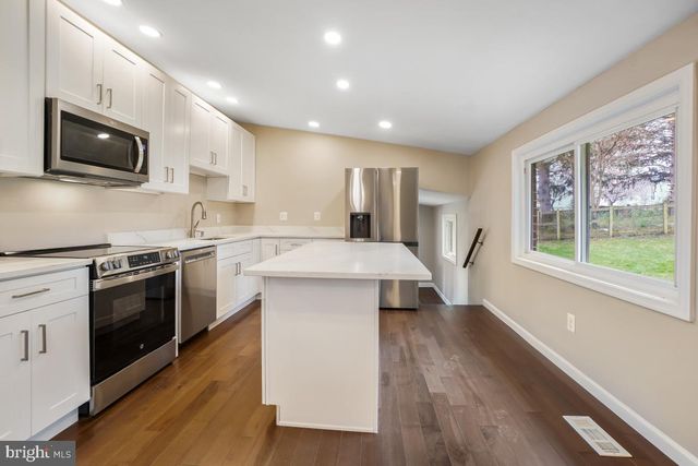 6212 LONG MEADOW DR, Sykesville, MD 21784