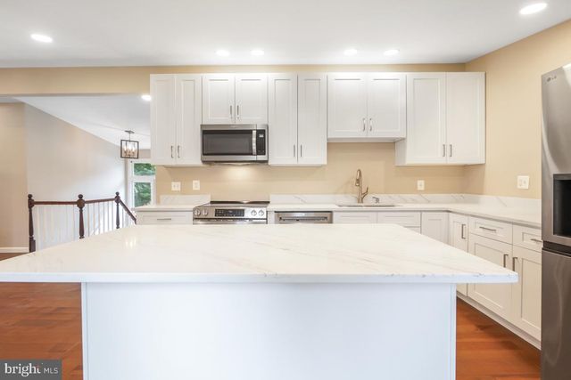 6212 LONG MEADOW DR, Sykesville, MD 21784