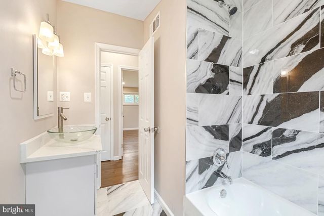 6212 LONG MEADOW DR, Sykesville, MD 21784