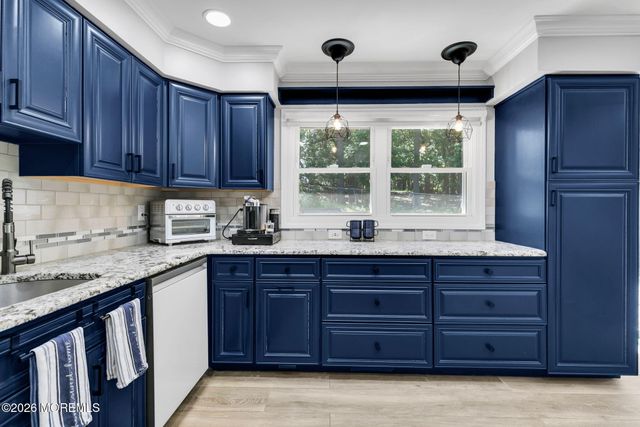 35 Lisa Drive, Hazlet, NJ 07730