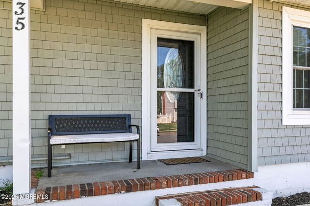 35 Lisa Drive, Hazlet, NJ 07730