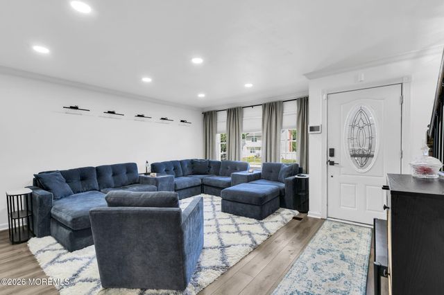 35 Lisa Drive, Hazlet, NJ 07730