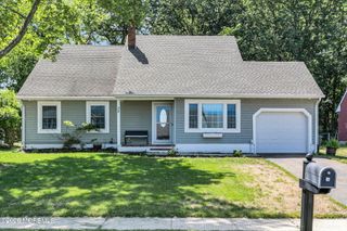 35 Lisa Drive, Hazlet, NJ 07730