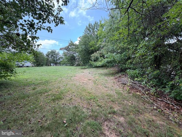 9203 OX RD, Lorton, VA 22079