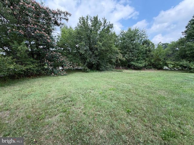 9203 OX RD, Lorton, VA 22079