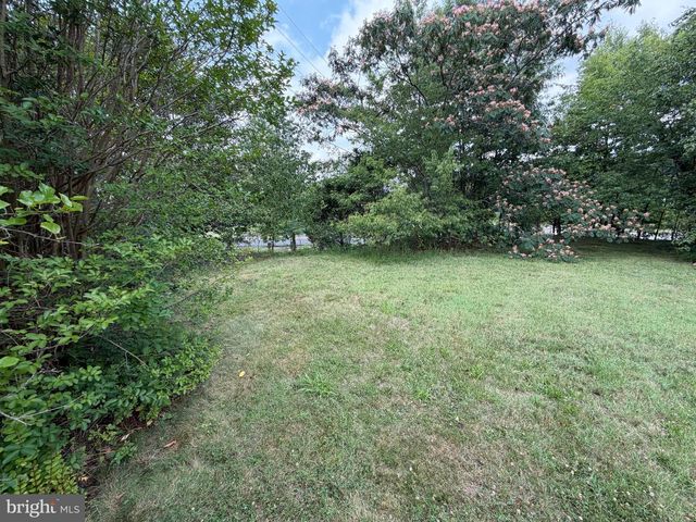 9203 OX RD, Lorton, VA 22079
