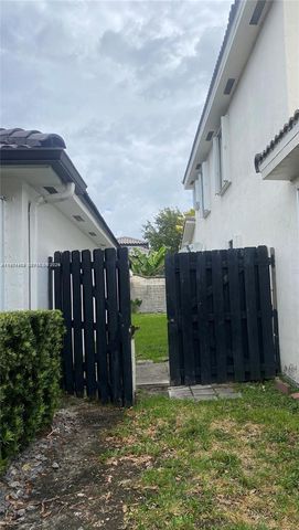 87** NW 150th Ter 0, Miami Lakes, FL 33018