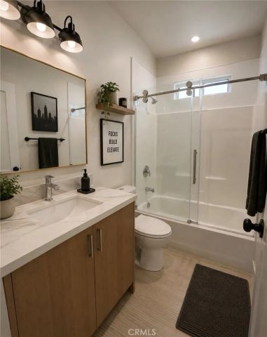 8823 Delco Ave, Winnetka, CA 91306