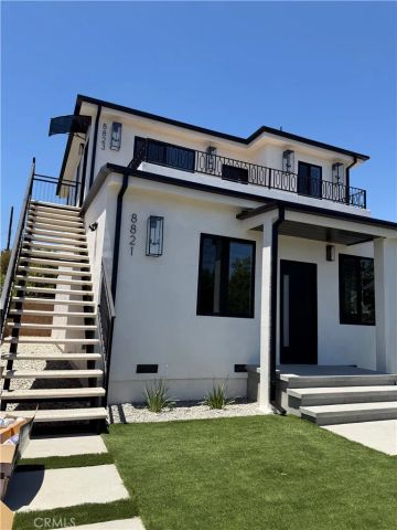 8823 Delco Ave, Winnetka, CA 91306