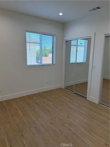 8823 Delco Ave, Winnetka, CA 91306