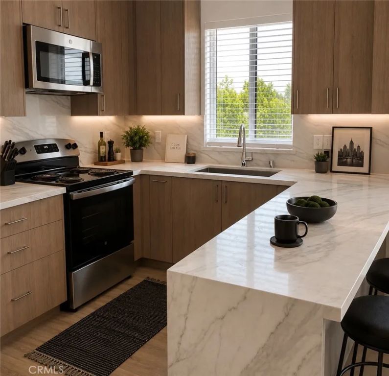 8823 Delco Ave, Winnetka, CA 91306