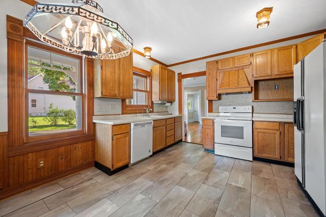 7582 S 51st STREET, Franklin, WI 53132
