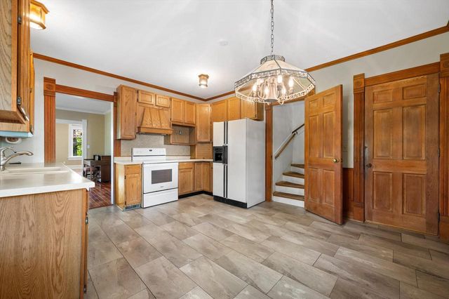 7582 S 51st STREET, Franklin, WI 53132
