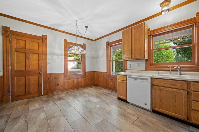 7582 S 51st STREET, Franklin, WI 53132