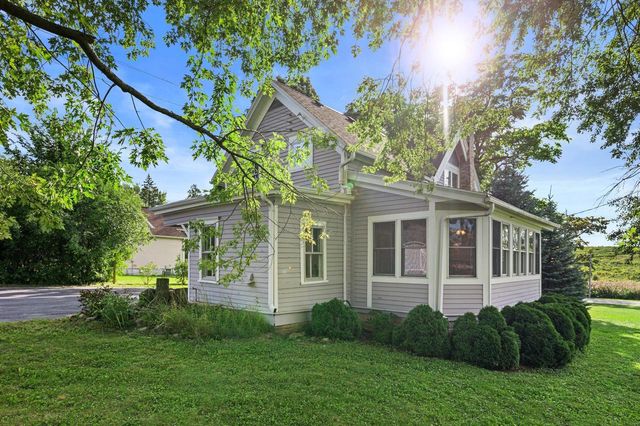 7582 S 51st STREET, Franklin, WI 53132
