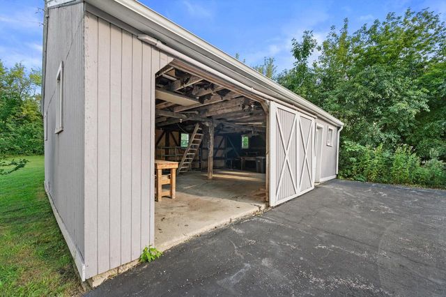 7582 S 51st STREET, Franklin, WI 53132