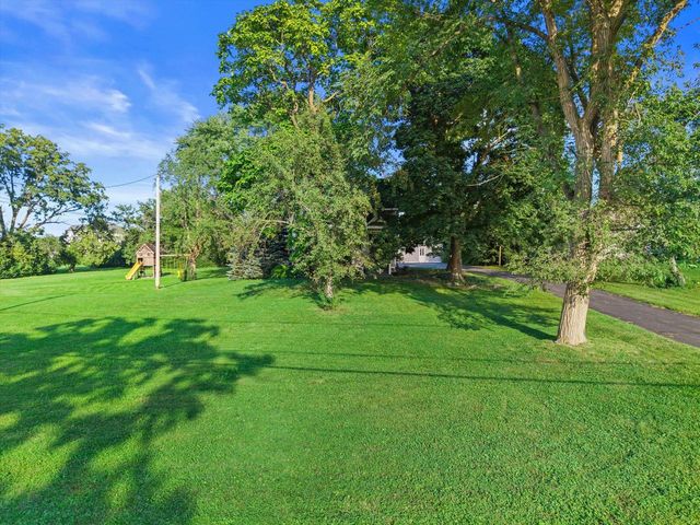7582 S 51st STREET, Franklin, WI 53132