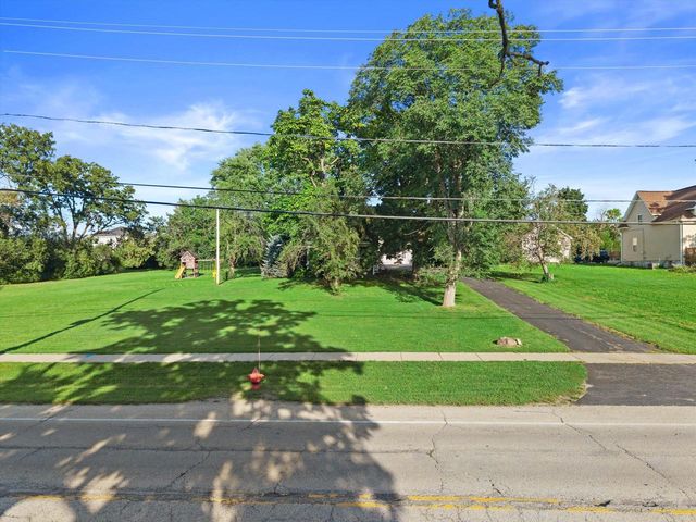 7582 S 51st STREET, Franklin, WI 53132