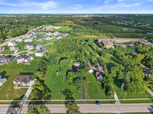 7582 S 51st STREET, Franklin, WI 53132
