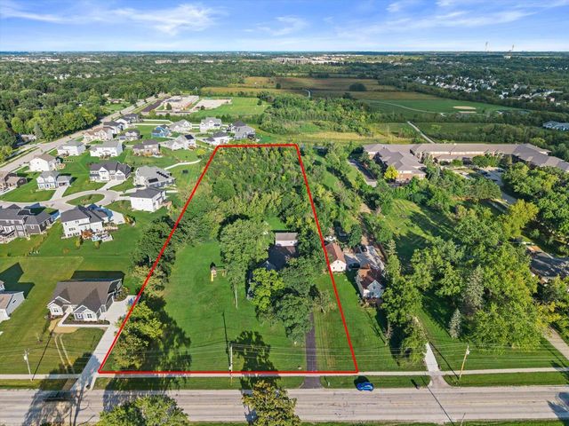 7582 S 51st STREET, Franklin, WI 53132
