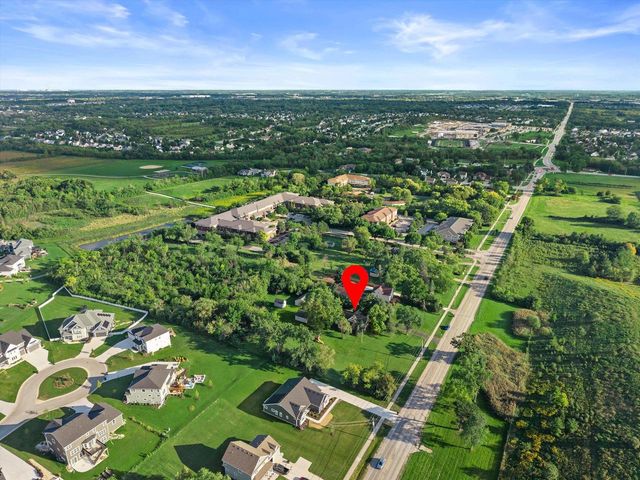 7582 S 51st STREET, Franklin, WI 53132