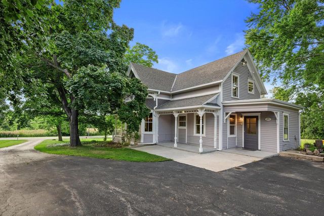 7582 S 51st STREET, Franklin, WI 53132