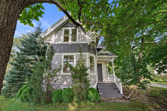 7582 S 51st STREET, Franklin, WI 53132