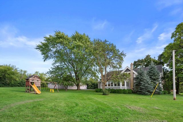 7582 S 51st STREET, Franklin, WI 53132