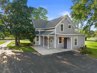 7582 S 51st STREET, Franklin, WI 53132