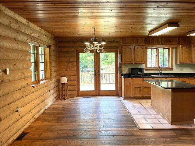 190 Sara Lane, Kennerdell, PA 16374