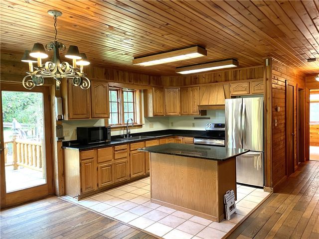 190 Sara Lane, Kennerdell, PA 16374