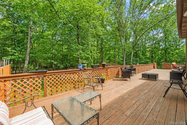 11 Cliff Court, Monroe, NY 10950