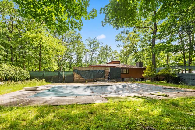 11 Cliff Court, Monroe, NY 10950