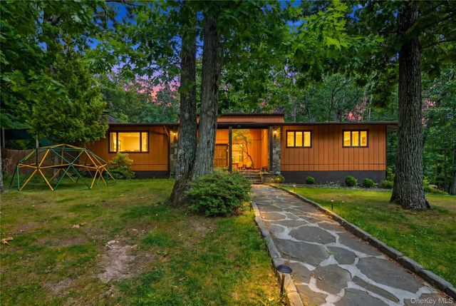 11 Cliff Court, Monroe, NY 10950