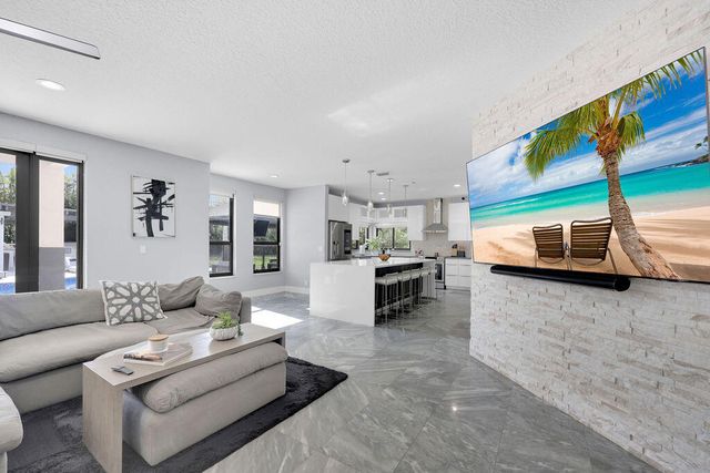 3541 Carlton Lane, Davie, FL 33330