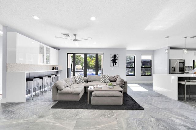 3541 Carlton Lane, Davie, FL 33330