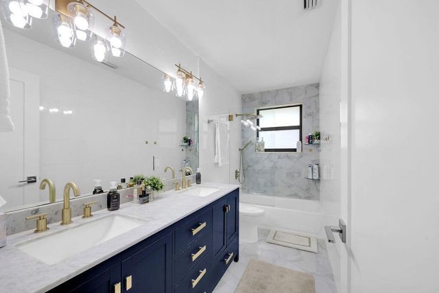 3541 Carlton Lane, Davie, FL 33330