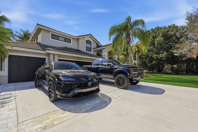 3541 Carlton Lane, Davie, FL 33330