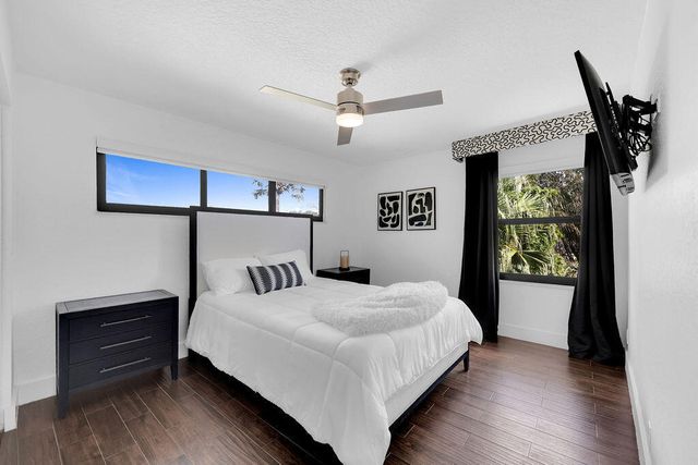 3541 Carlton Lane, Davie, FL 33330