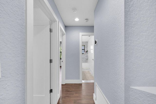 3541 Carlton Lane, Davie, FL 33330