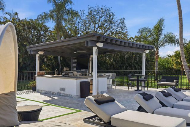 3541 Carlton Lane, Davie, FL 33330