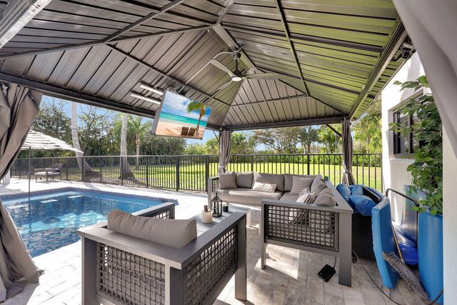 3541 Carlton Lane, Davie, FL 33330