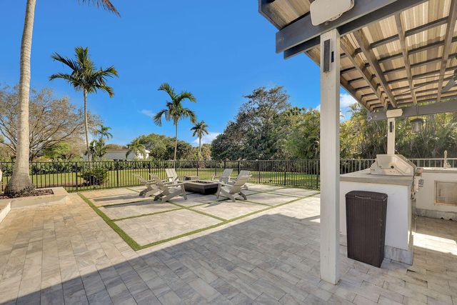 3541 Carlton Lane, Davie, FL 33330