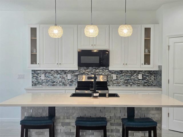 625 DISA DRIVE, Davenport, FL 33837