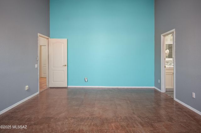 8941 N Willeta Drive, Tucson, AZ 85743