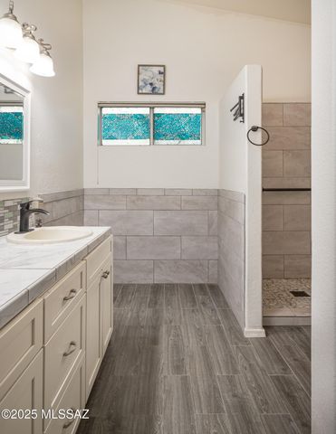 8941 N Willeta Drive, Tucson, AZ 85743