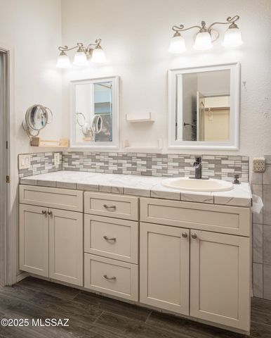 8941 N Willeta Drive, Tucson, AZ 85743