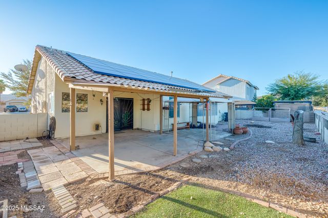 8941 N Willeta Drive, Tucson, AZ 85743